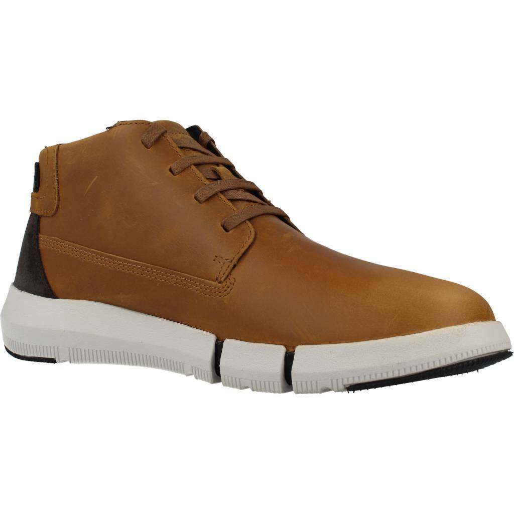 GEOX UFA CL U en color MARRON CLARO (5)