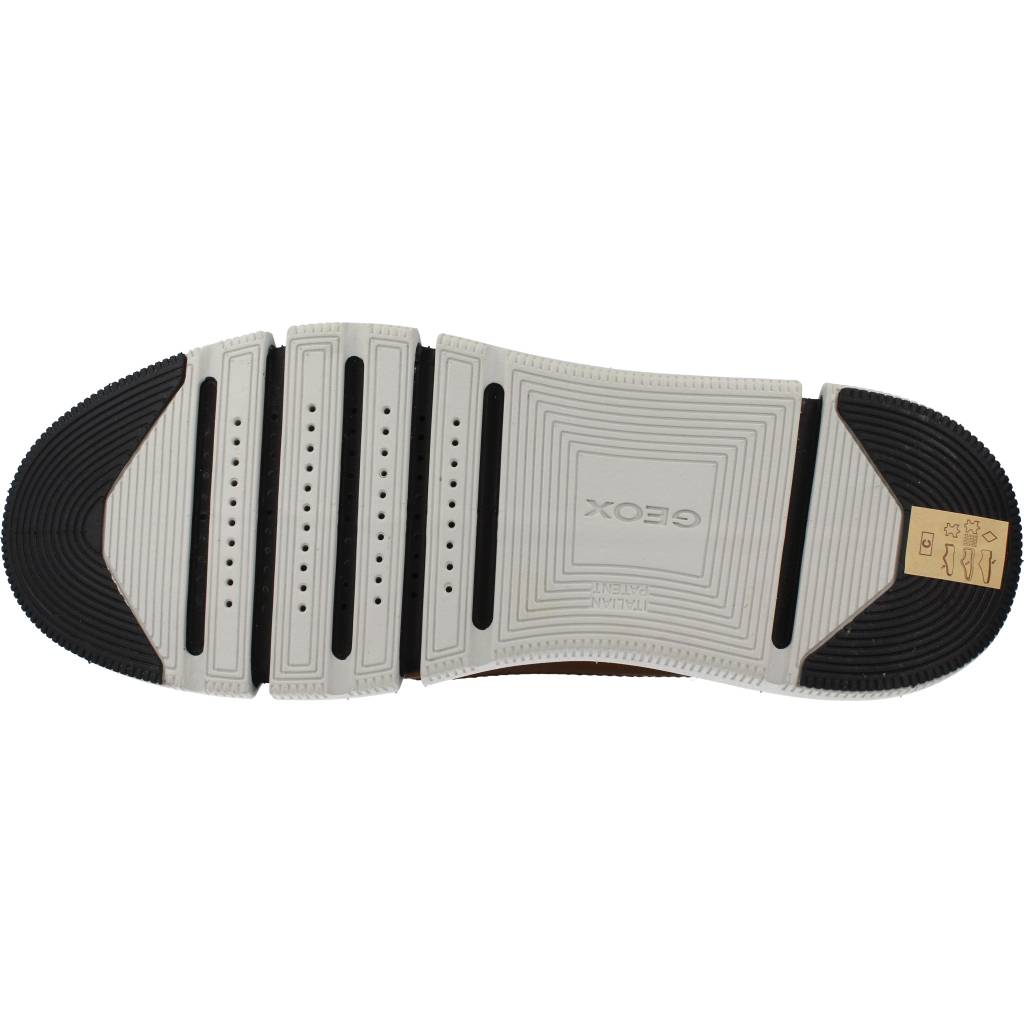 GEOX UFA CL U en color MARRON CLARO (6)