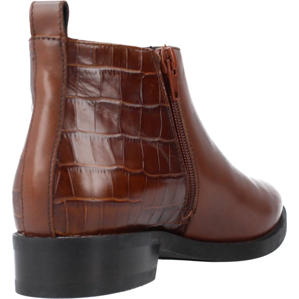 GEOX DONNA BROGUE F en color MARRON (3)