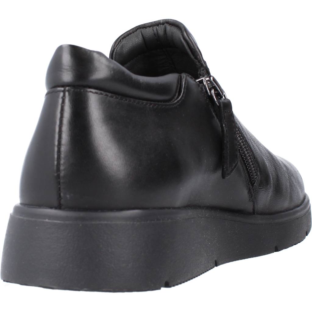 GEOX D ARLARA F en color NEGRO (3)