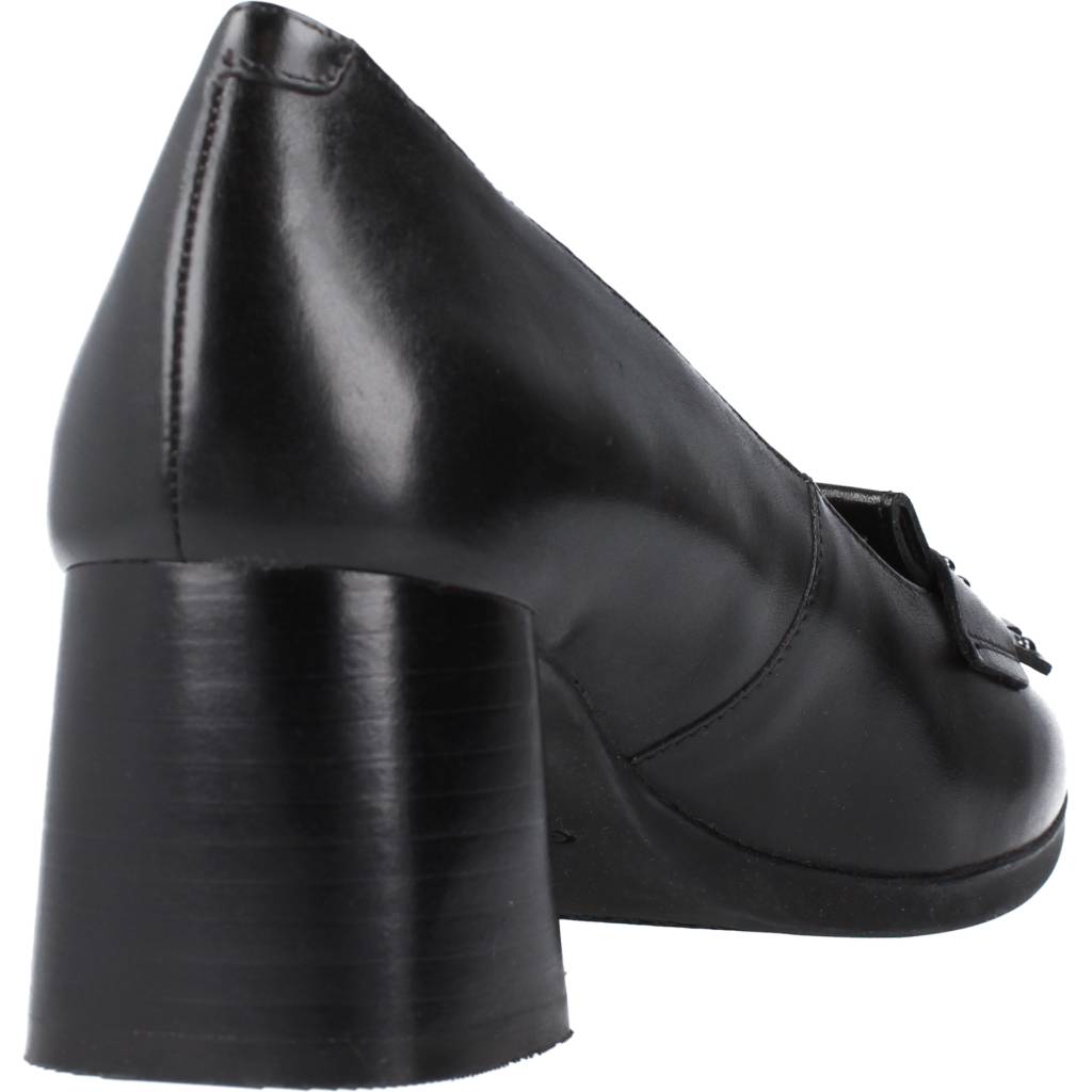GEOX D CALINDA MID C en color NEGRO (3)