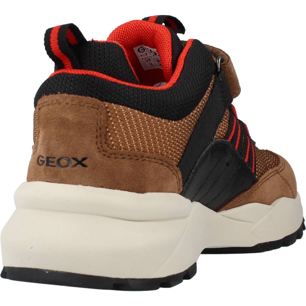 GEOX J HEEVOK BOY B ABX A en color MARRON (3)