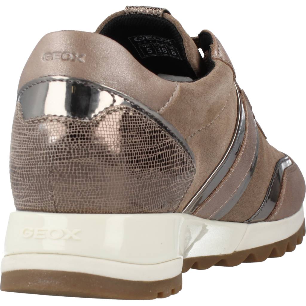 GEOX D TABELYA A en color MARRON CLARO (3)