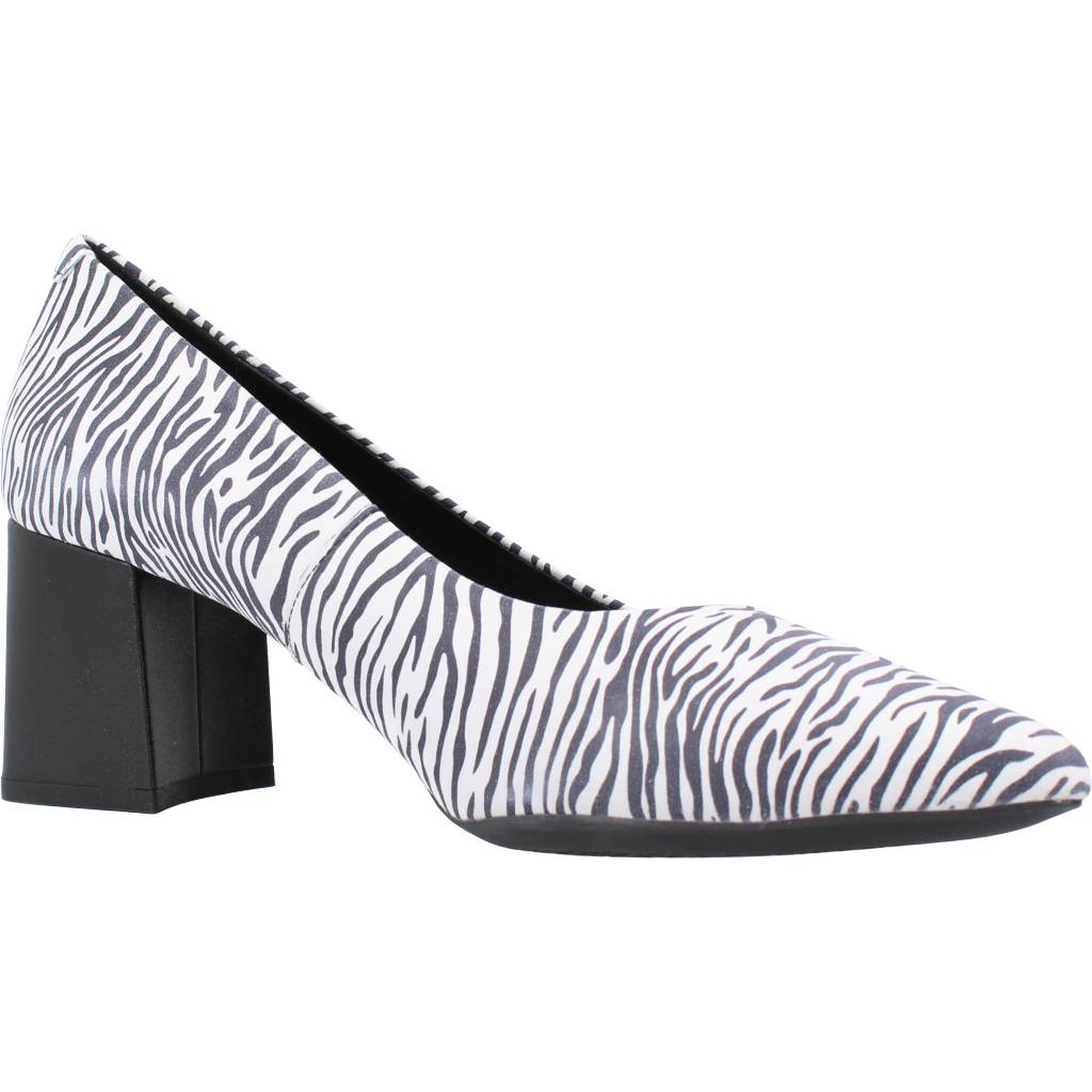 GEOX D BIGLIANA A en color ANIMAL PRINT (5)