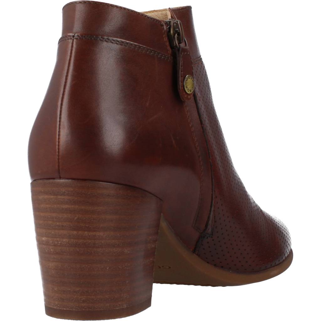 GEOX D NEW LUCINDA D en color MARRON (3)