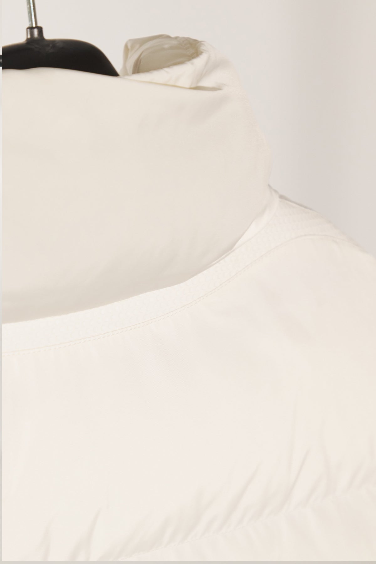 GEOX W ANYLLA SHORT PARKA en color BLANCO (4)