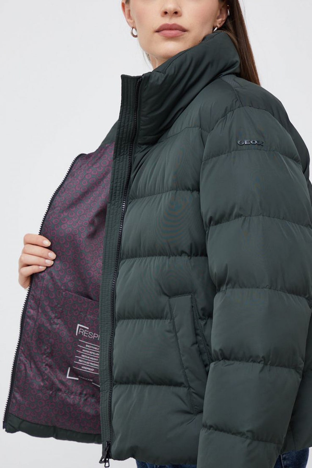 GEOX W ANYLLA SHORT PARKA en color VERDE (4)