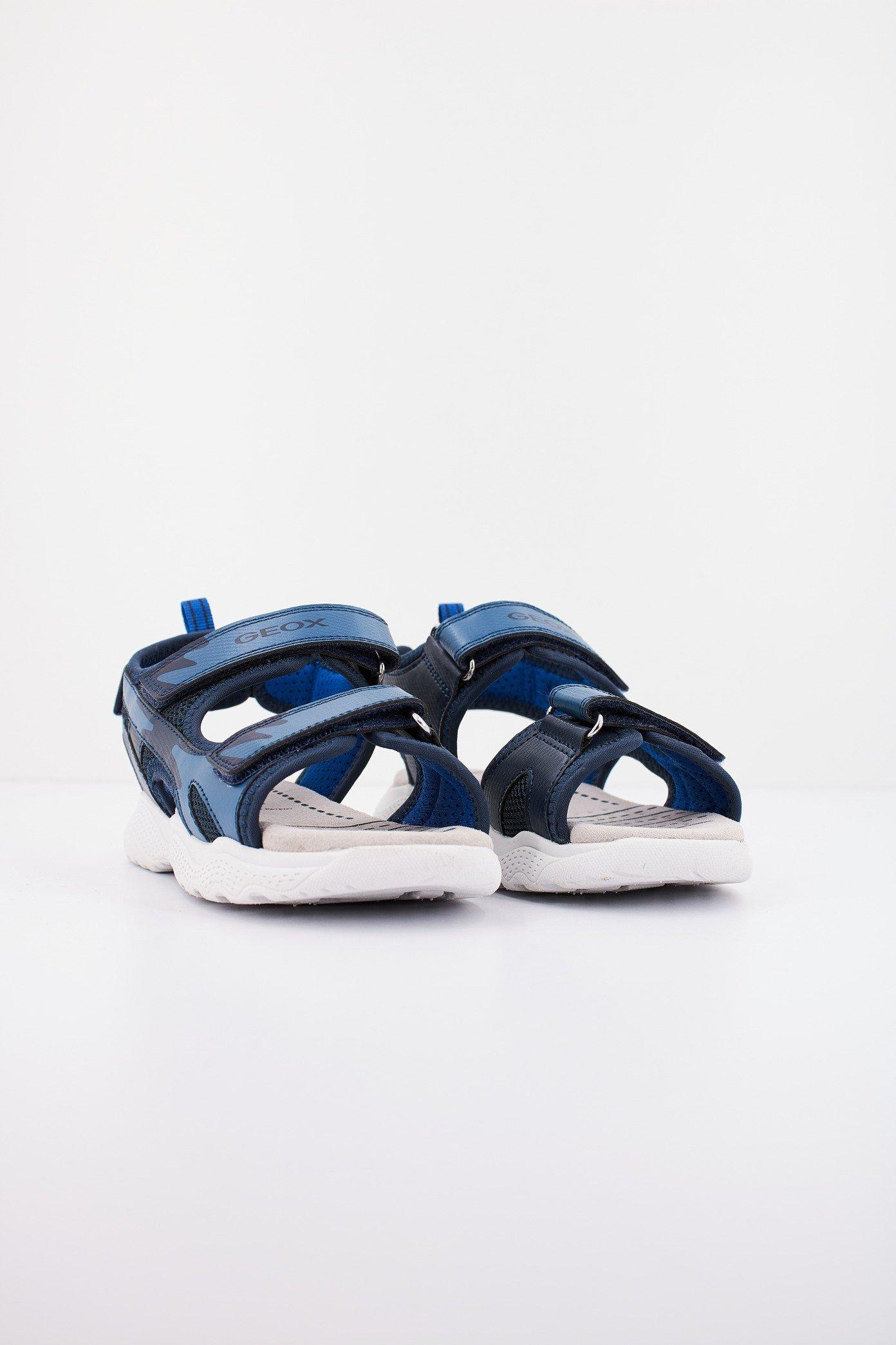 GEOX J SANDAL SPLUSH BOY en color AZUL (2)