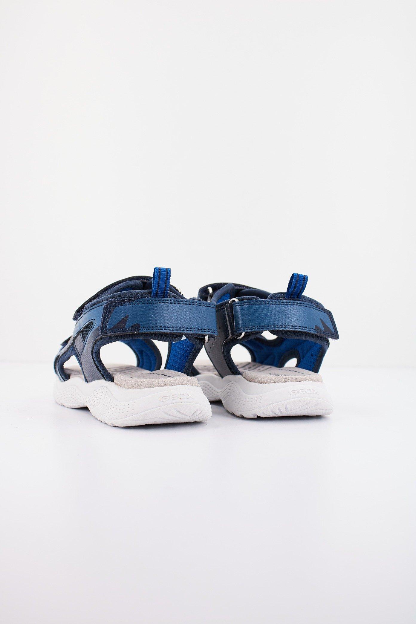 GEOX J SANDAL SPLUSH BOY en color AZUL (3)