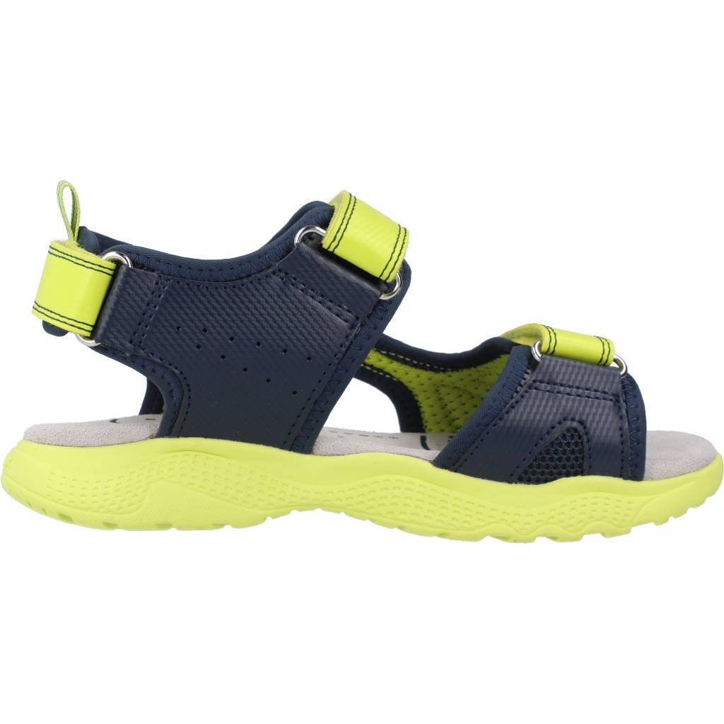GEOX J SANDAL SPLUSH BOY en color VERDE (4)