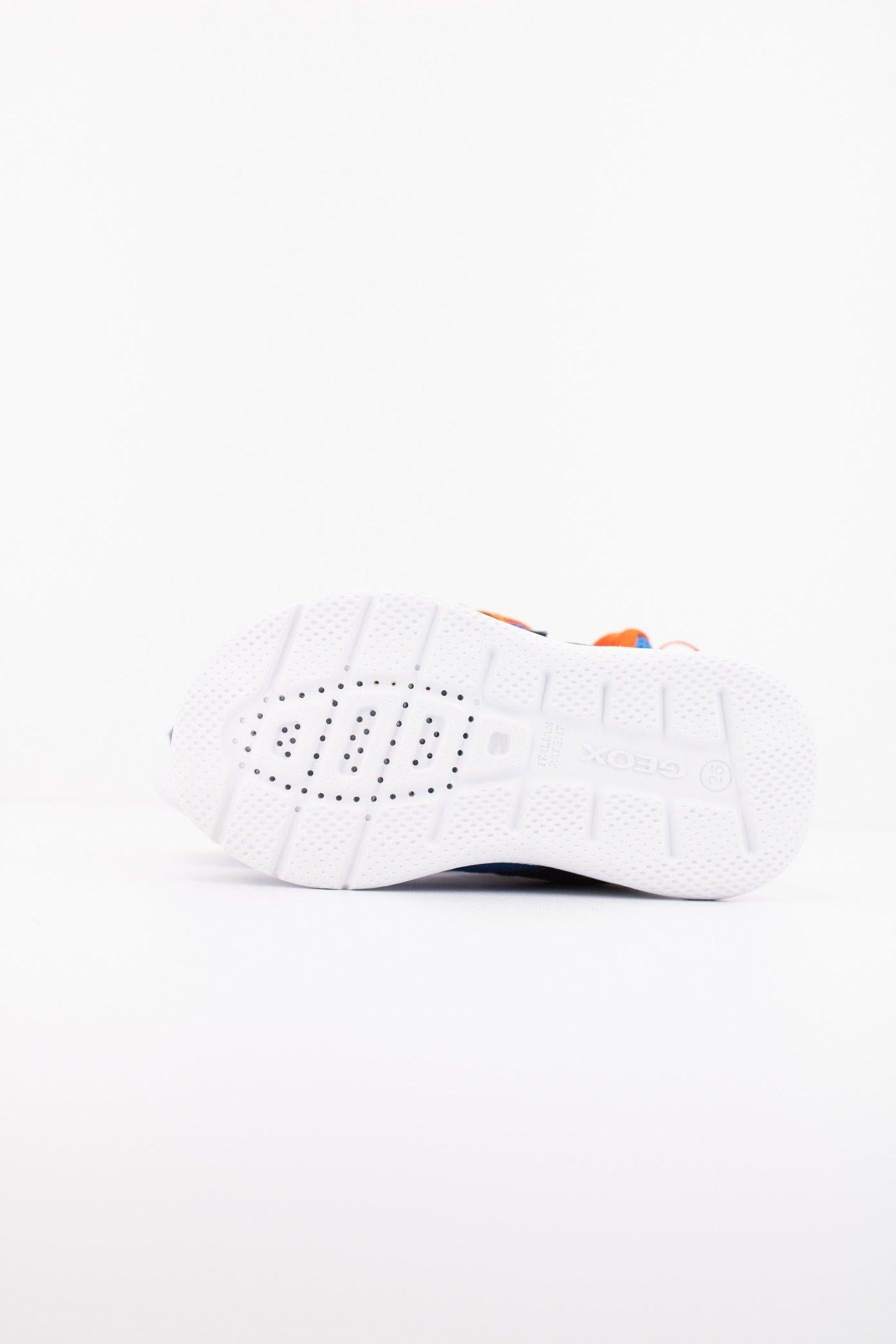 GEOX B SPRINTYE BOY en color AZUL (4)