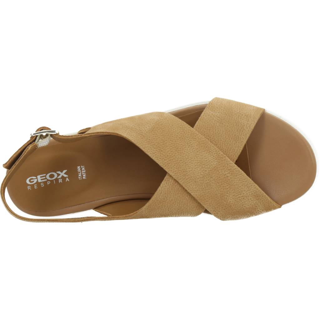 GEOX D LAUDARA en color MARRON CLARO (7)