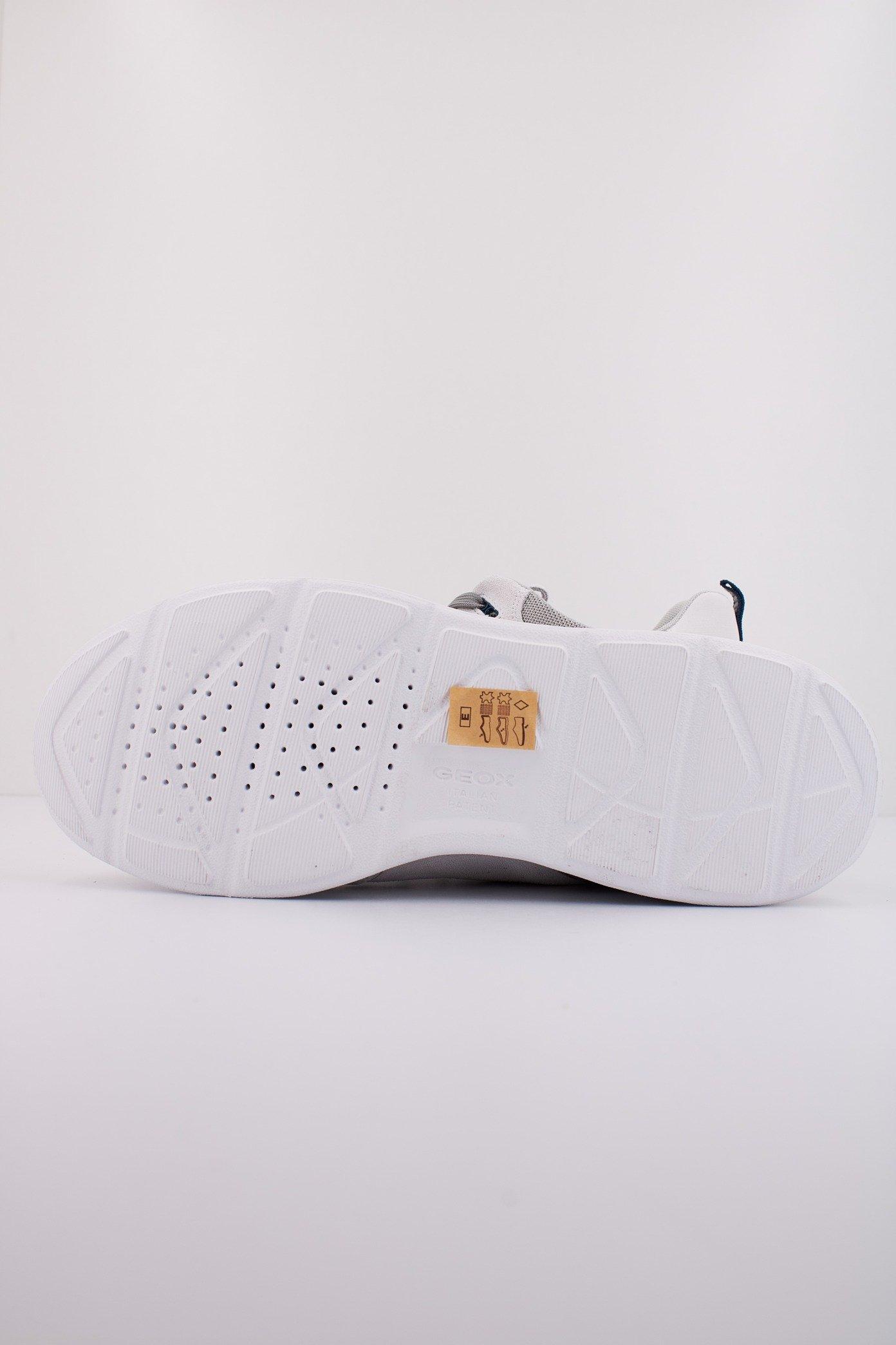 GEOX U OUTSTREAM en color GRIS (4)