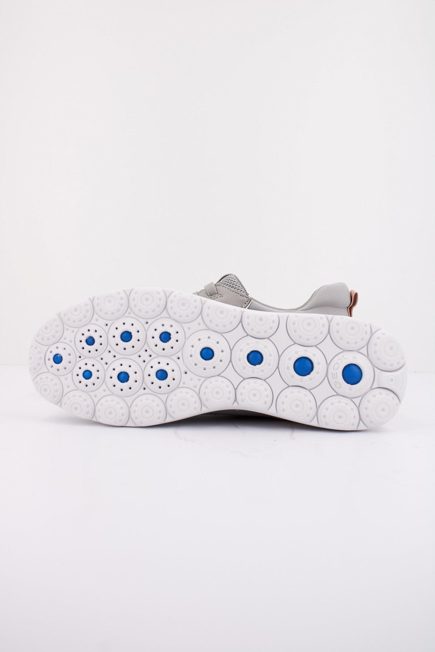 GEOX D SPHERICA en color GRIS (5)