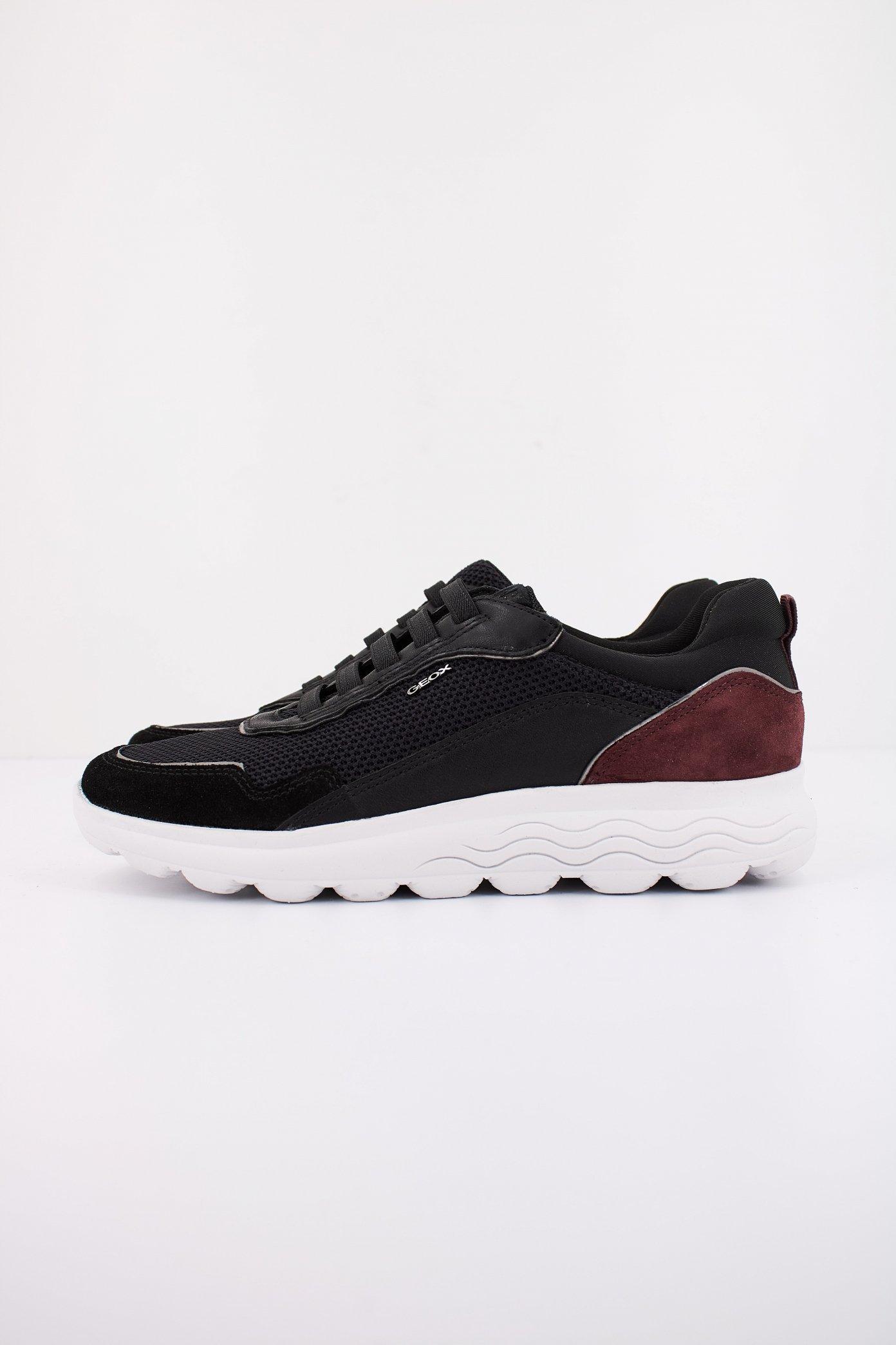 GEOX D SPHERICA en color NEGRO (1)