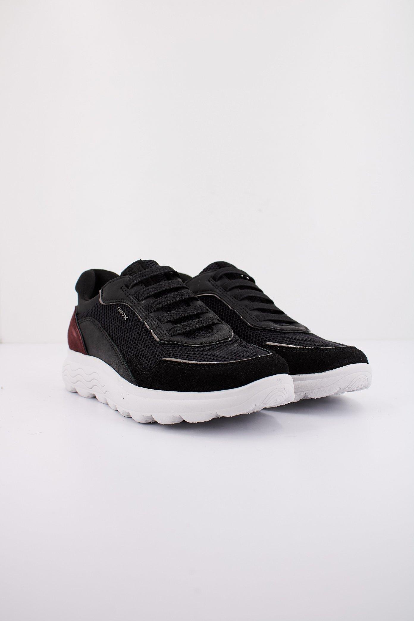 GEOX D SPHERICA en color NEGRO (2)