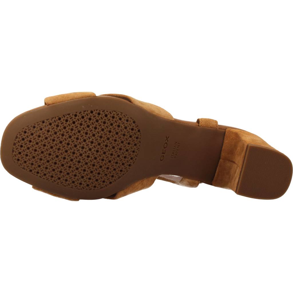 GEOX D GENZIANA en color MARRON (6)