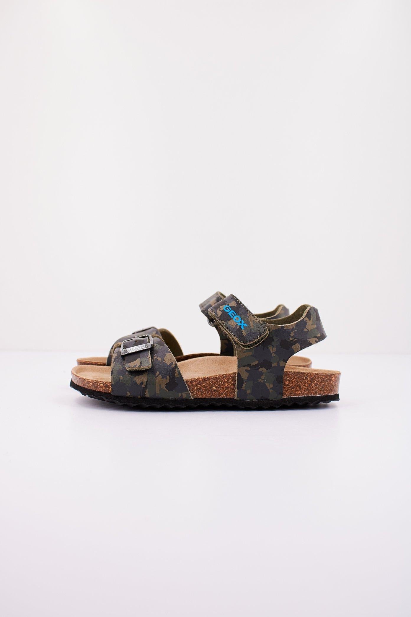 GEOX J GHITA BOY en color VERDE (1)