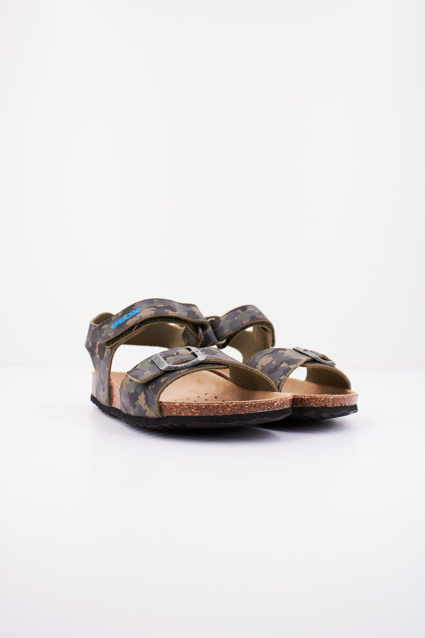 GEOX J GHITA BOY en color VERDE (2)