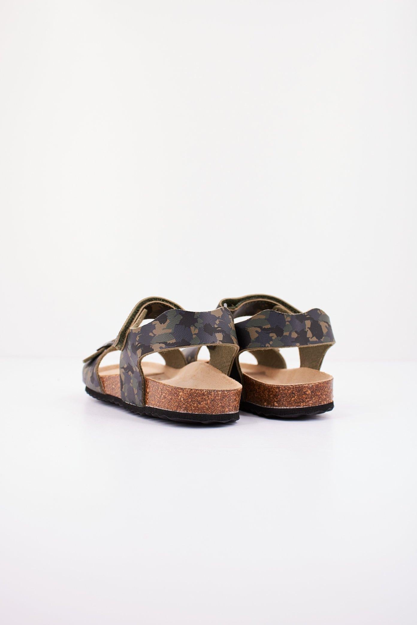 GEOX J GHITA BOY en color VERDE (3)