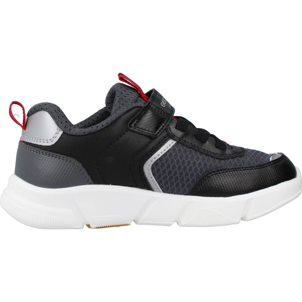 GEOX J ARIL BOY en color NEGRO (4)