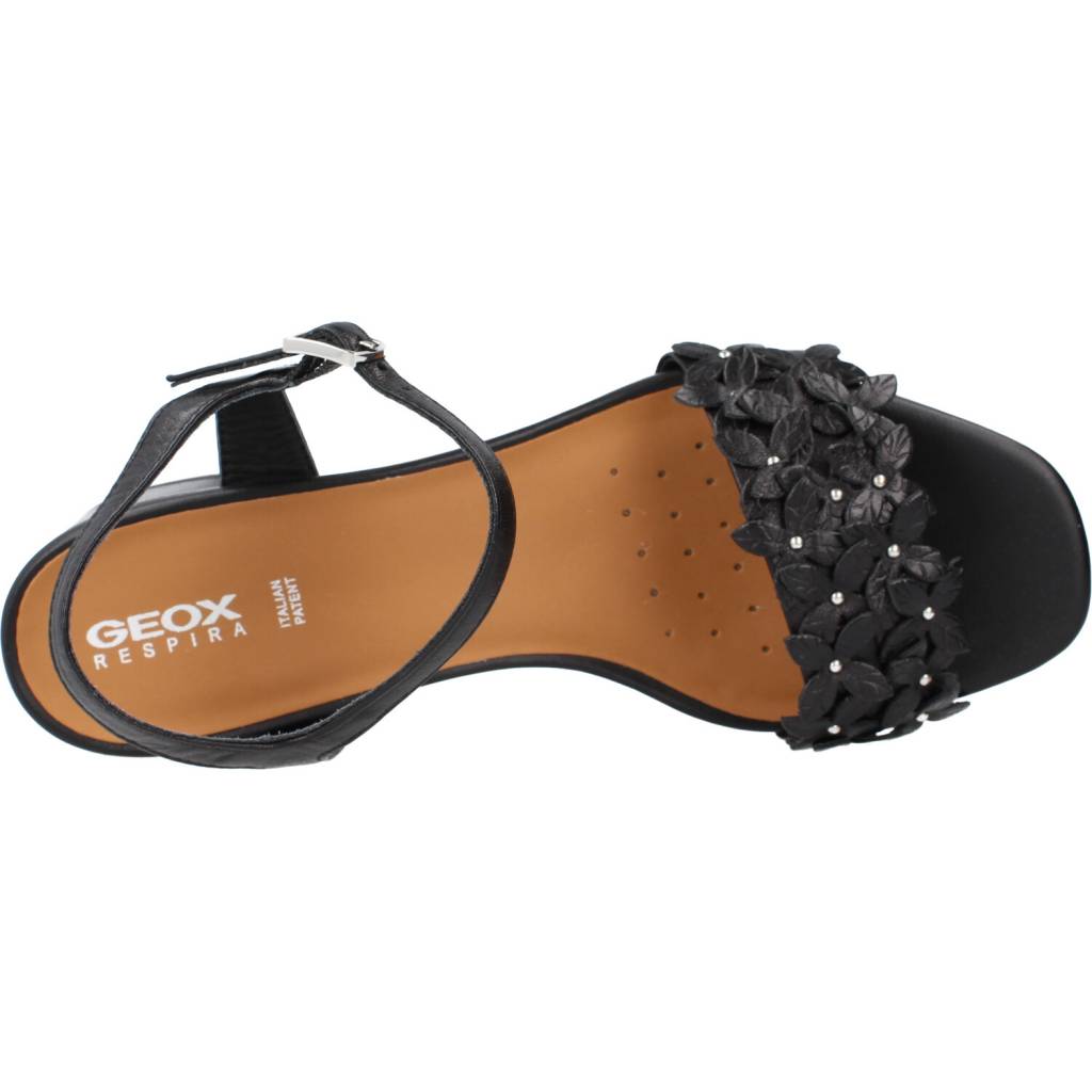 GEOX D GENZIANA MID A en color NEGRO (7)
