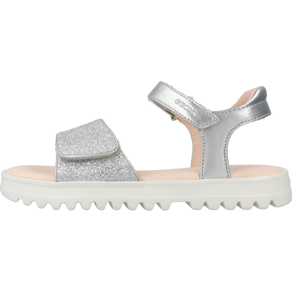 GEOX J SANDAL CORALIE GIR en color PLATA (2)