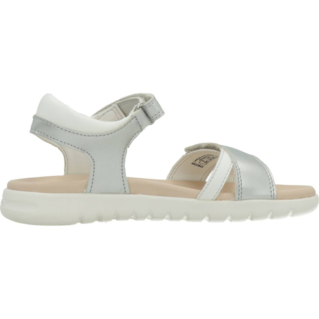 GEOX J SANDAL SOLEIMA GIR en color PLATA (4)