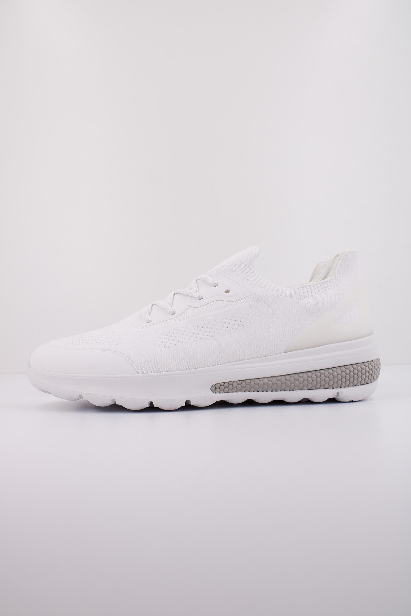 GEOX U SPHERICA ACTIF en color BLANCO (1)