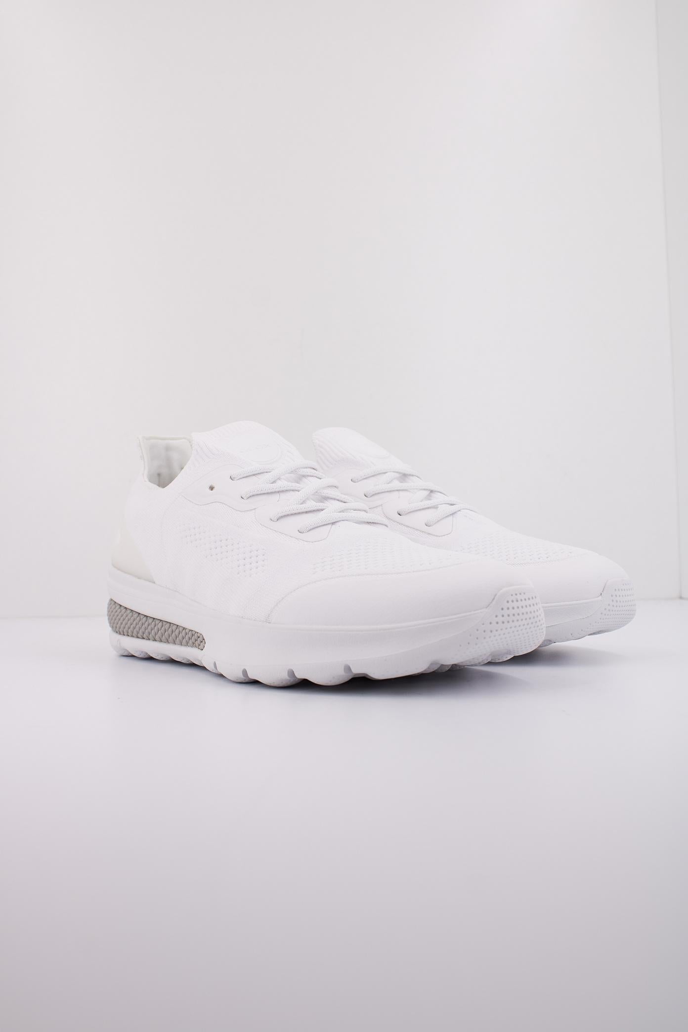 GEOX U SPHERICA ACTIF en color BLANCO (2)