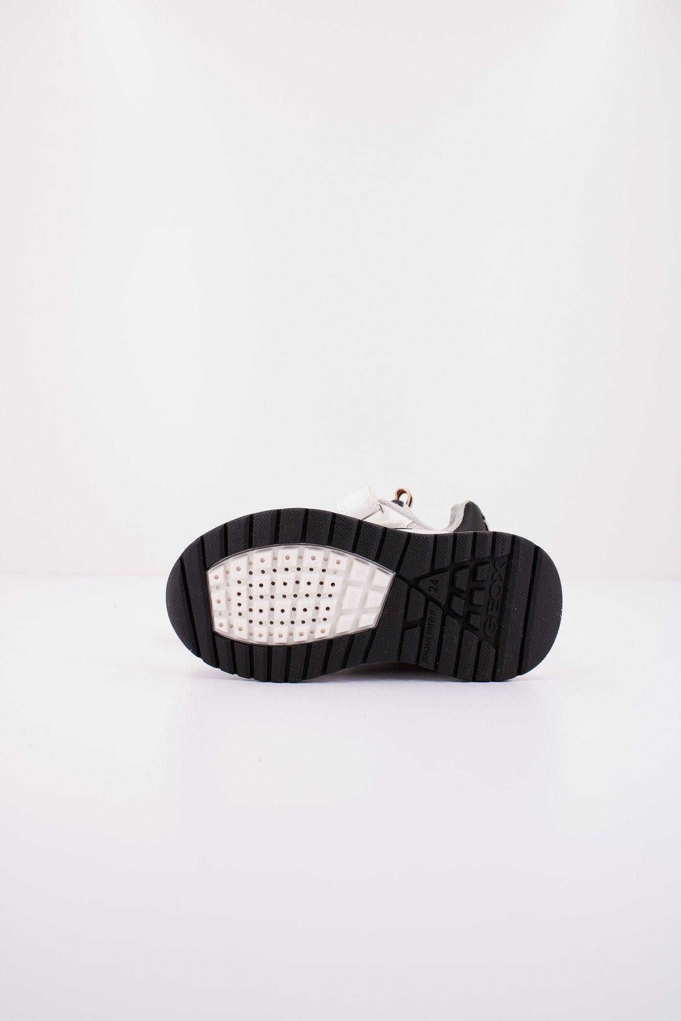 GEOX J BRIEZEE BOY B en color BLANCO (4)