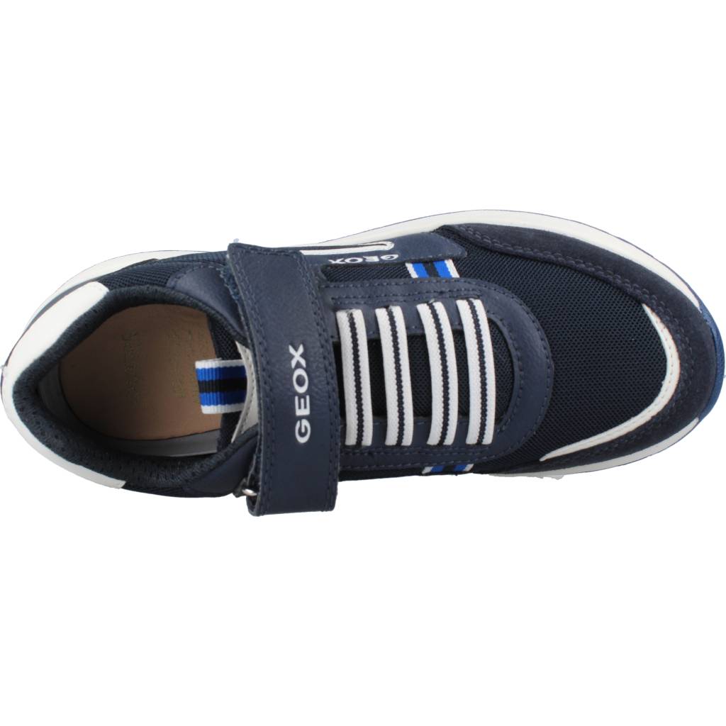 GEOX J BRIEZEE BOY B en color AZUL (7)