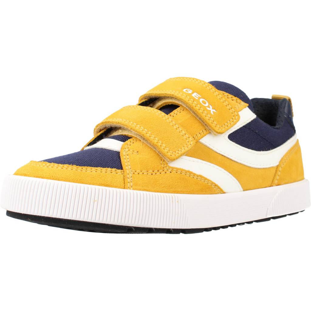 GEOX J ALPHABEET BOY C en color MARRON CLARO (1)