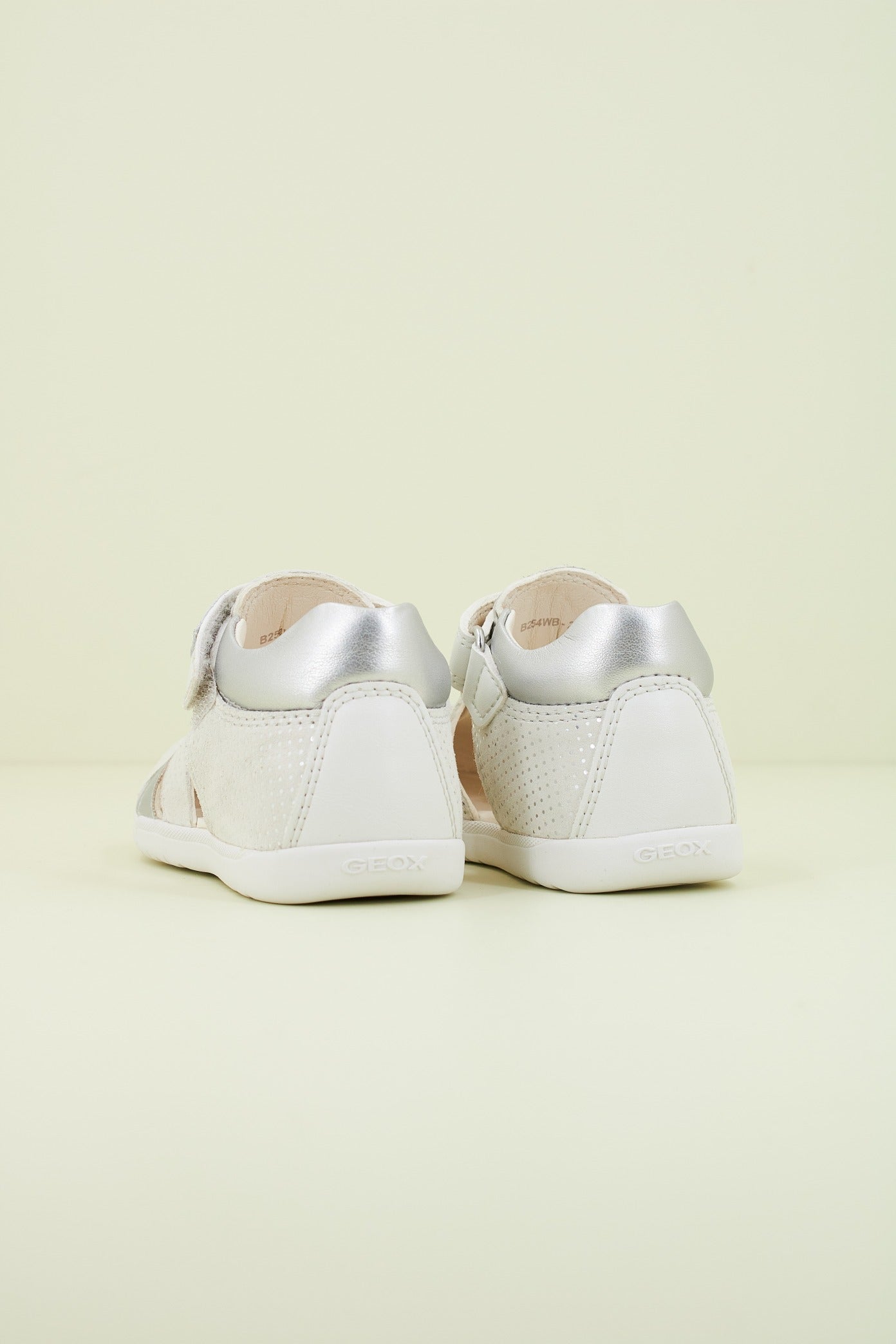 GEOX B SANDAL MACCHIA GIR en color BLANCO (3)