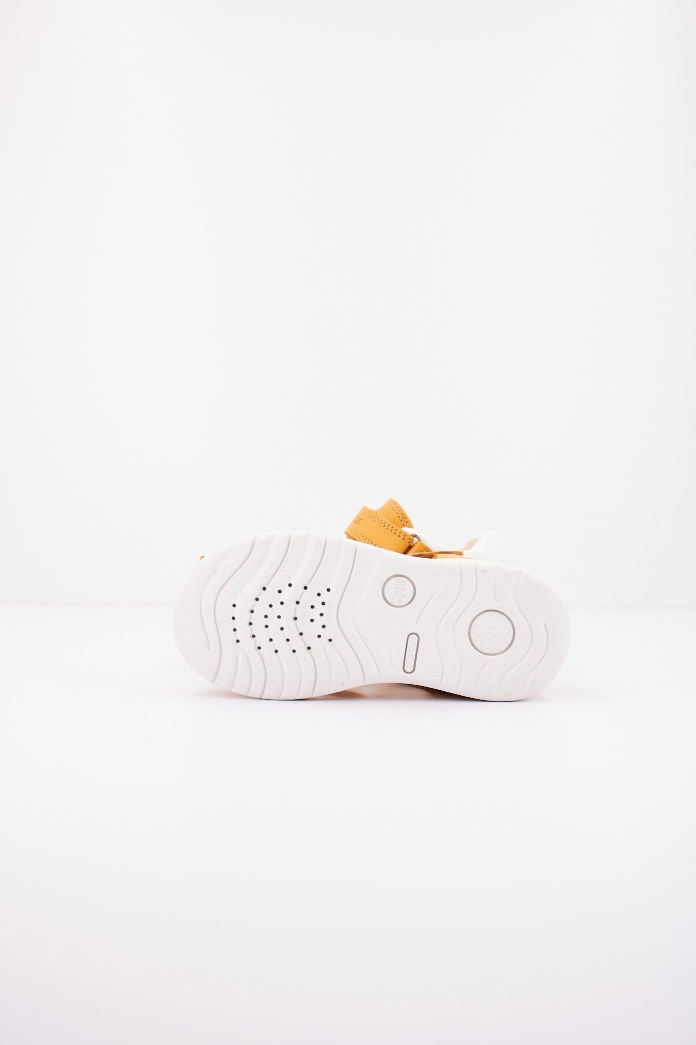 GEOX BVA en color AMARILLO (4)