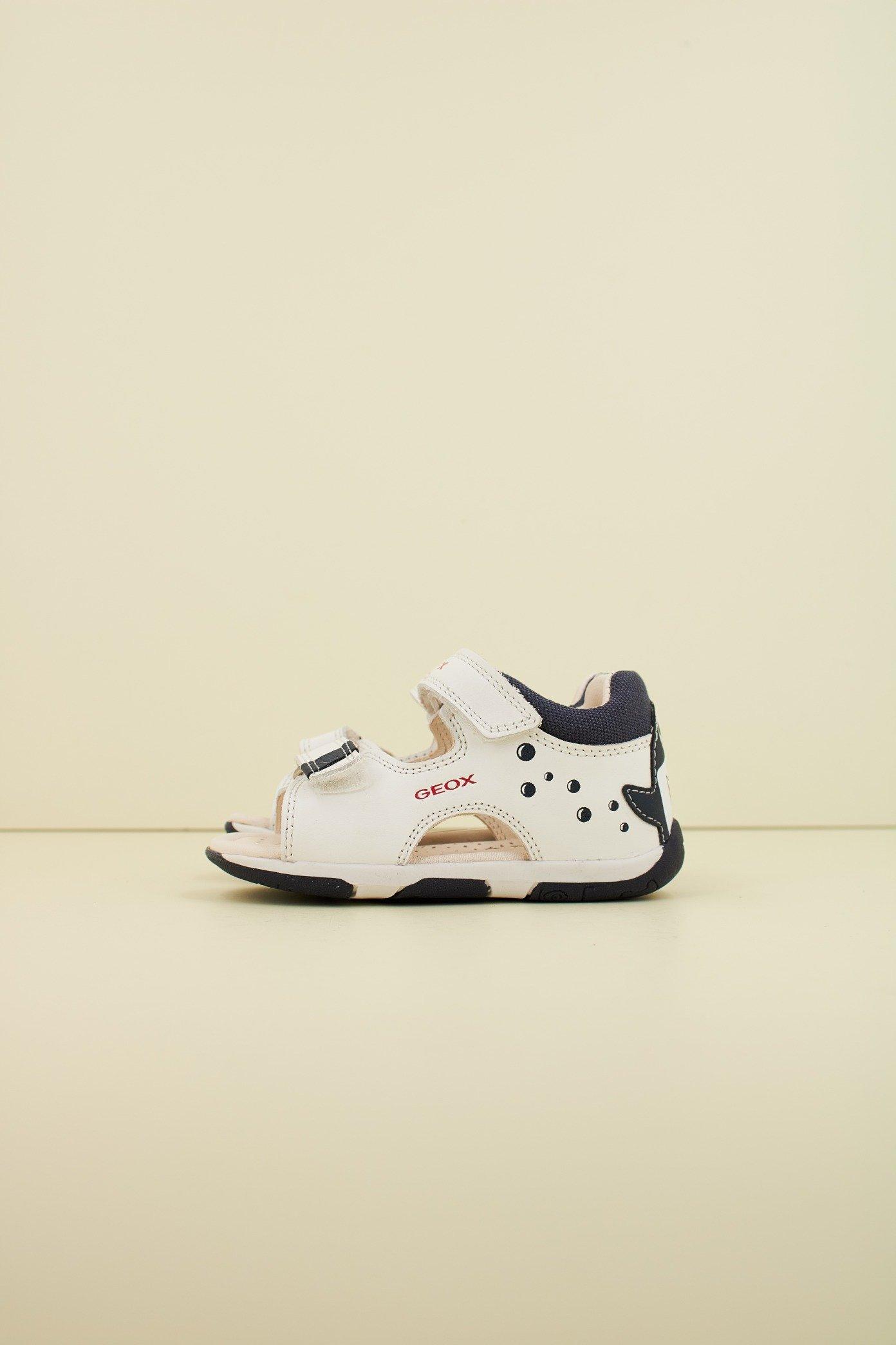 GEOX B SANDAL TAPUZ BOY en color BLANCO (1)