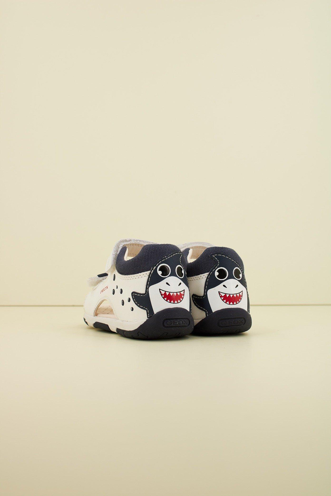 GEOX B SANDAL TAPUZ BOY en color BLANCO (3)