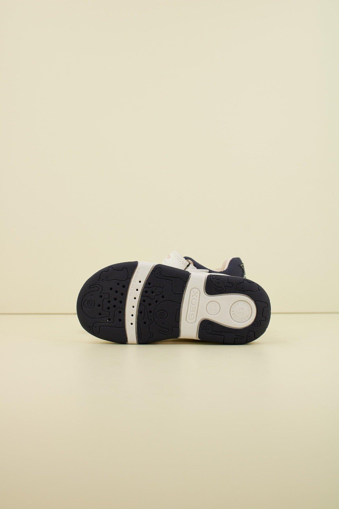 GEOX B SANDAL TAPUZ BOY en color BLANCO (4)