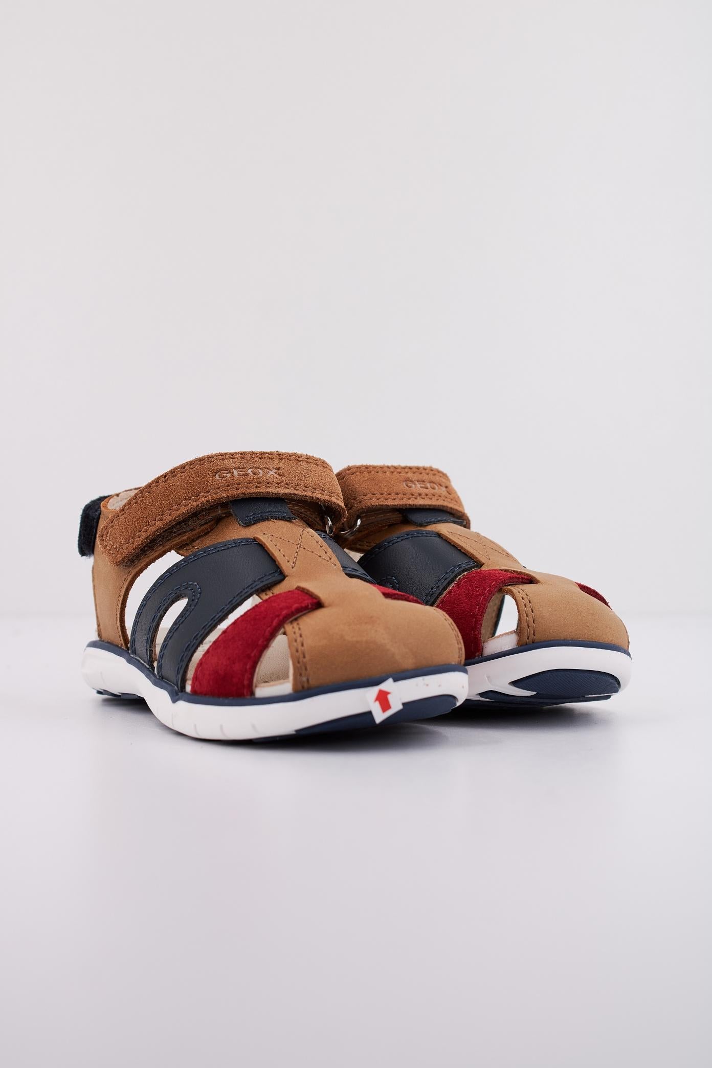 GEOX B SANDAL DELHI BOY en color MARRON (2)