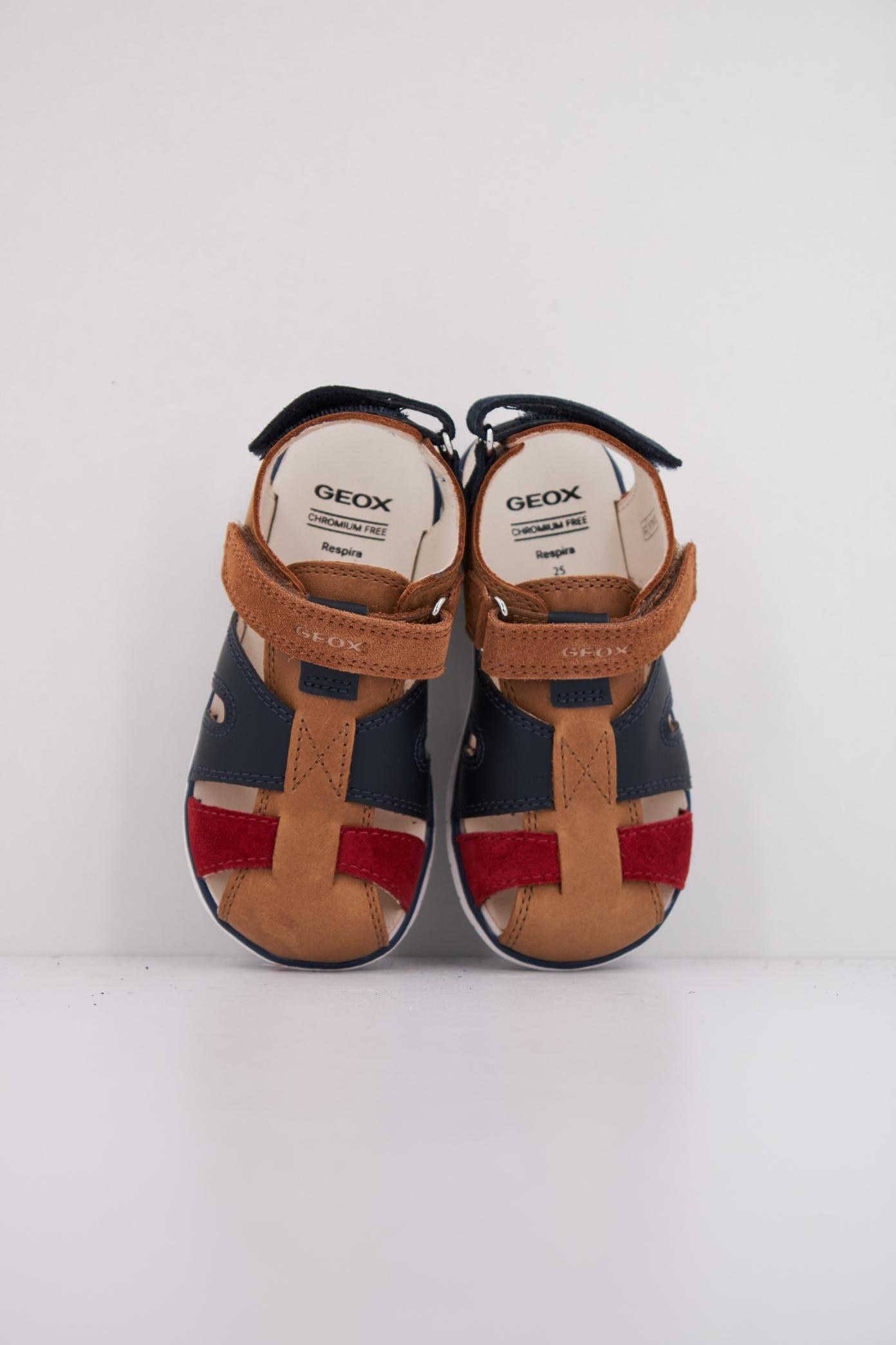 GEOX B SANDAL DELHI BOY en color MARRON (3)