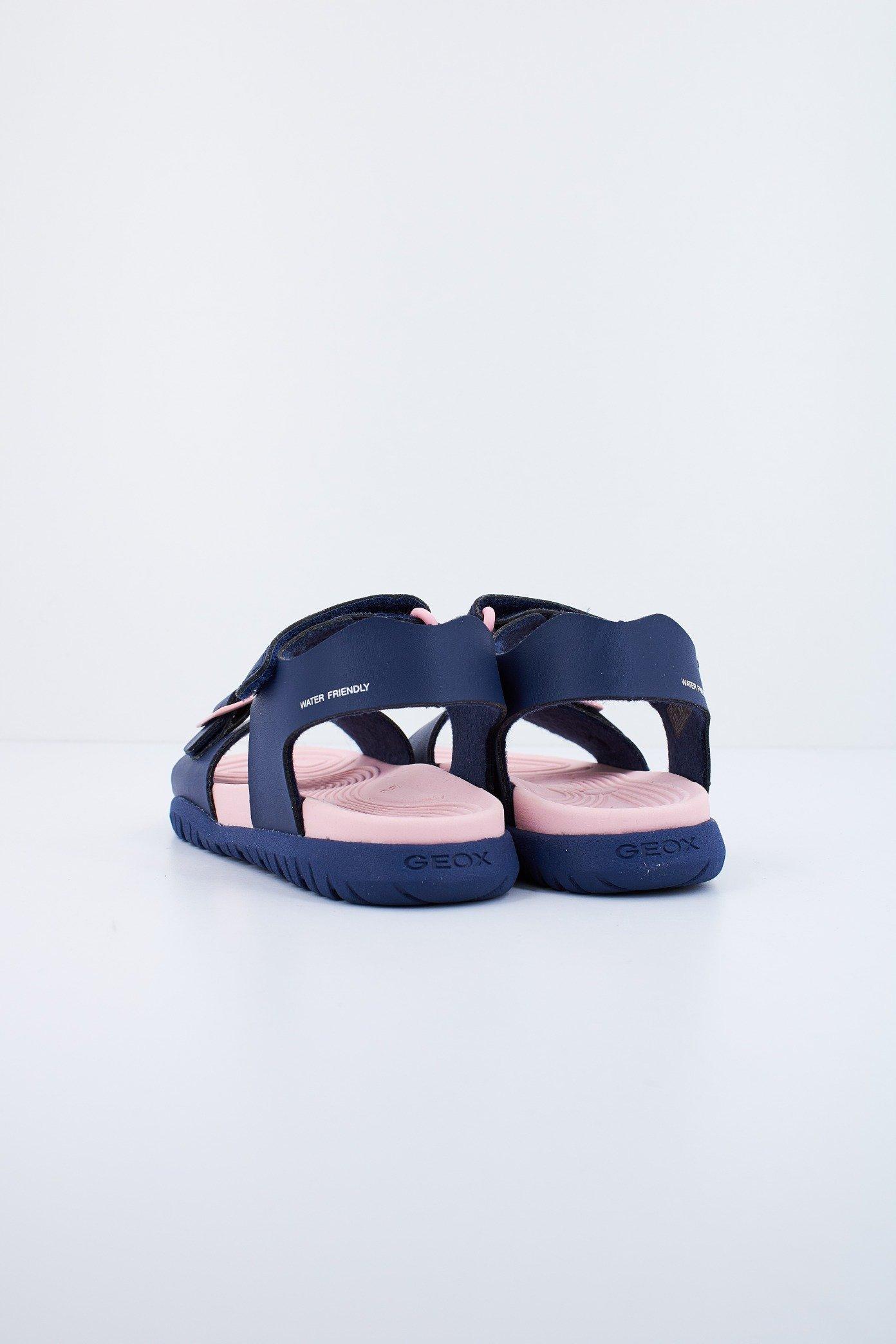 GEOX J SANDAL FUSBETTO GI en color AZUL (3)