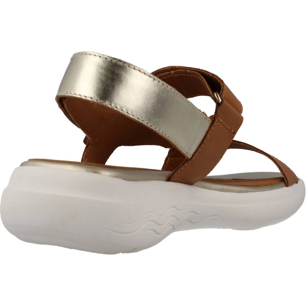 GEOX DADA en color MARRON (3)
