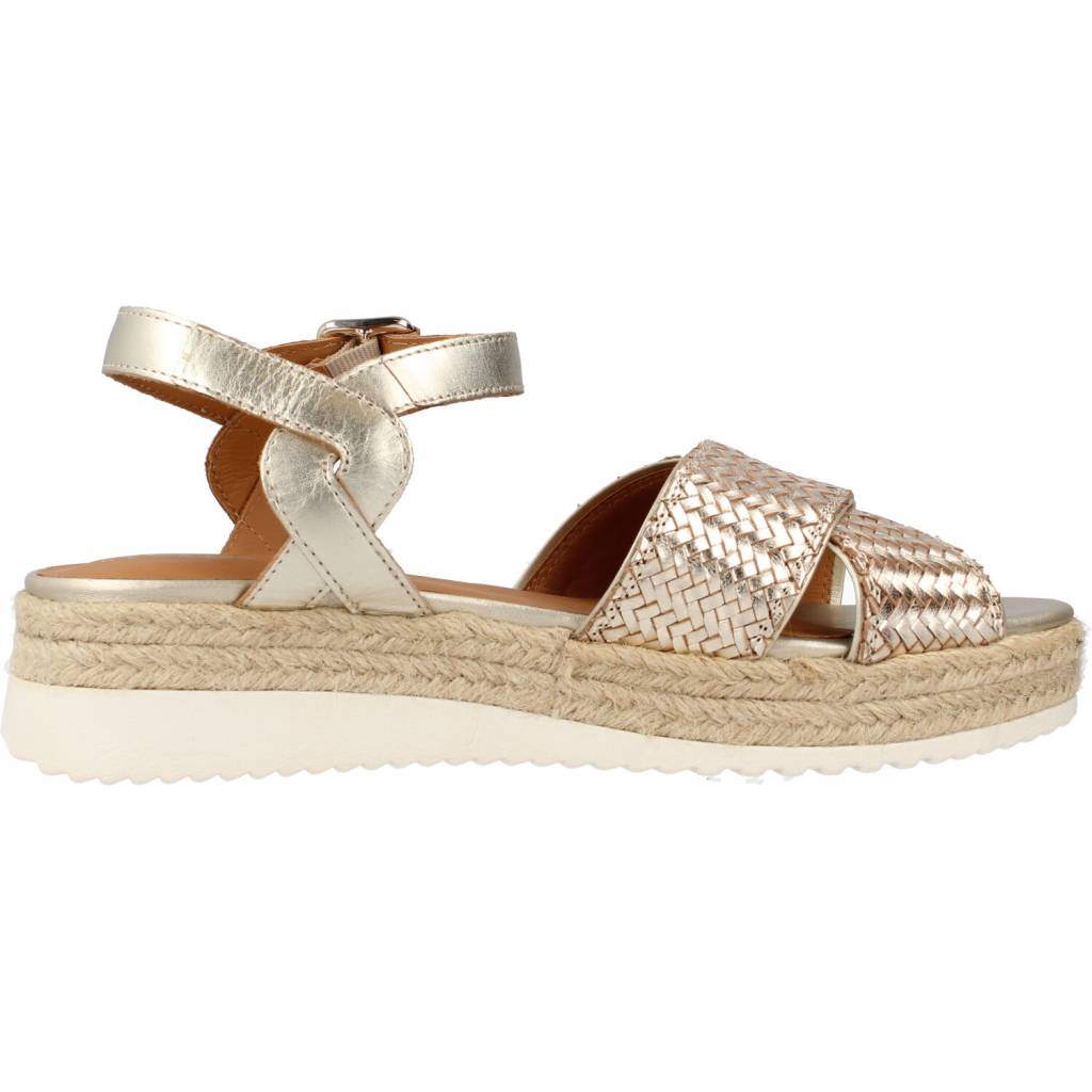 GEOX DSRA en color NUDE (4)