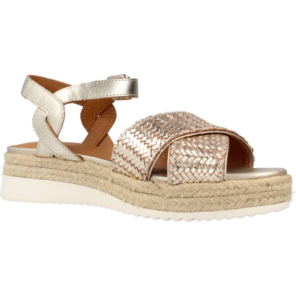 GEOX DSRA en color NUDE (5)