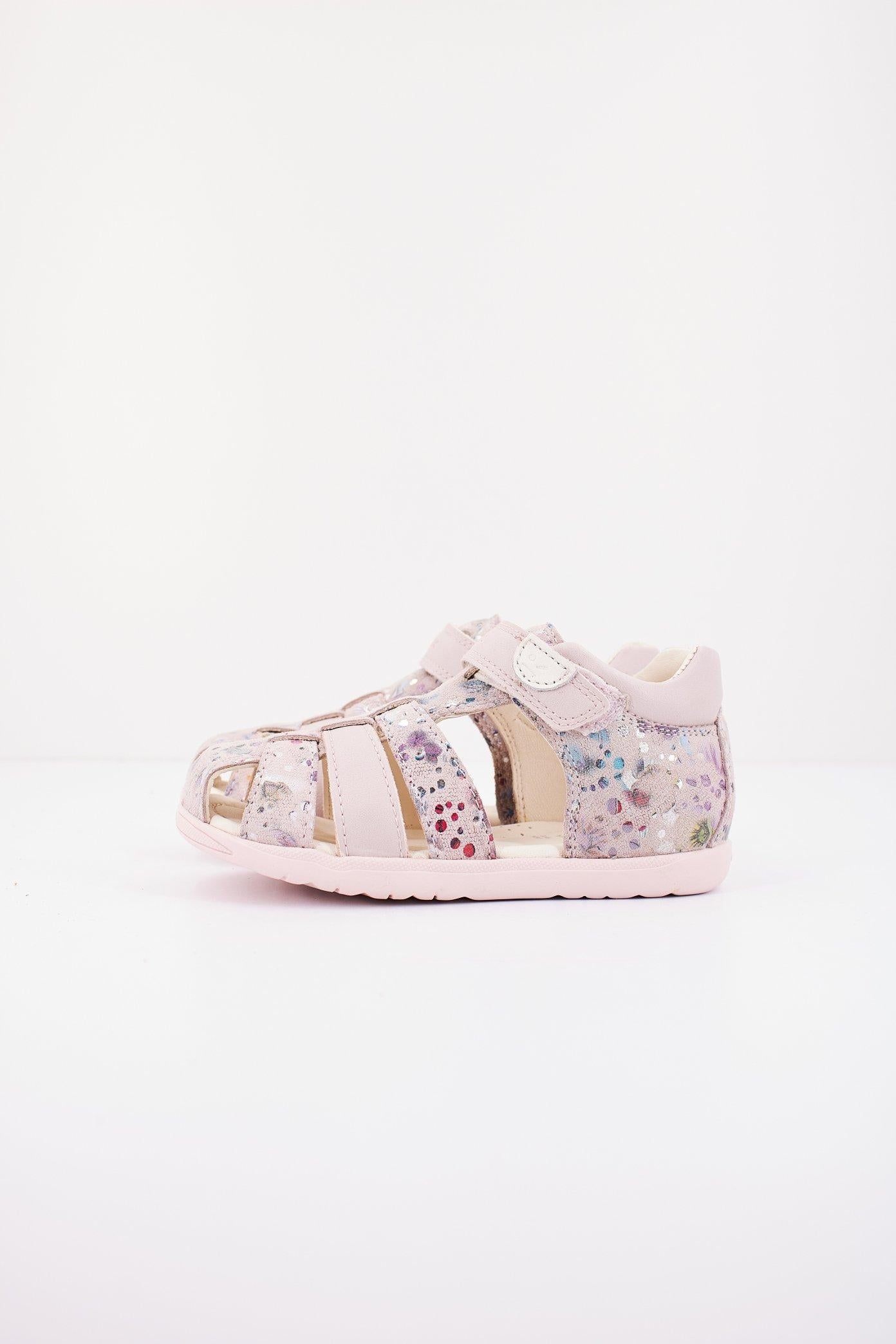 GEOX B SANDAL MACCHIA GIR en color ROSA (1)