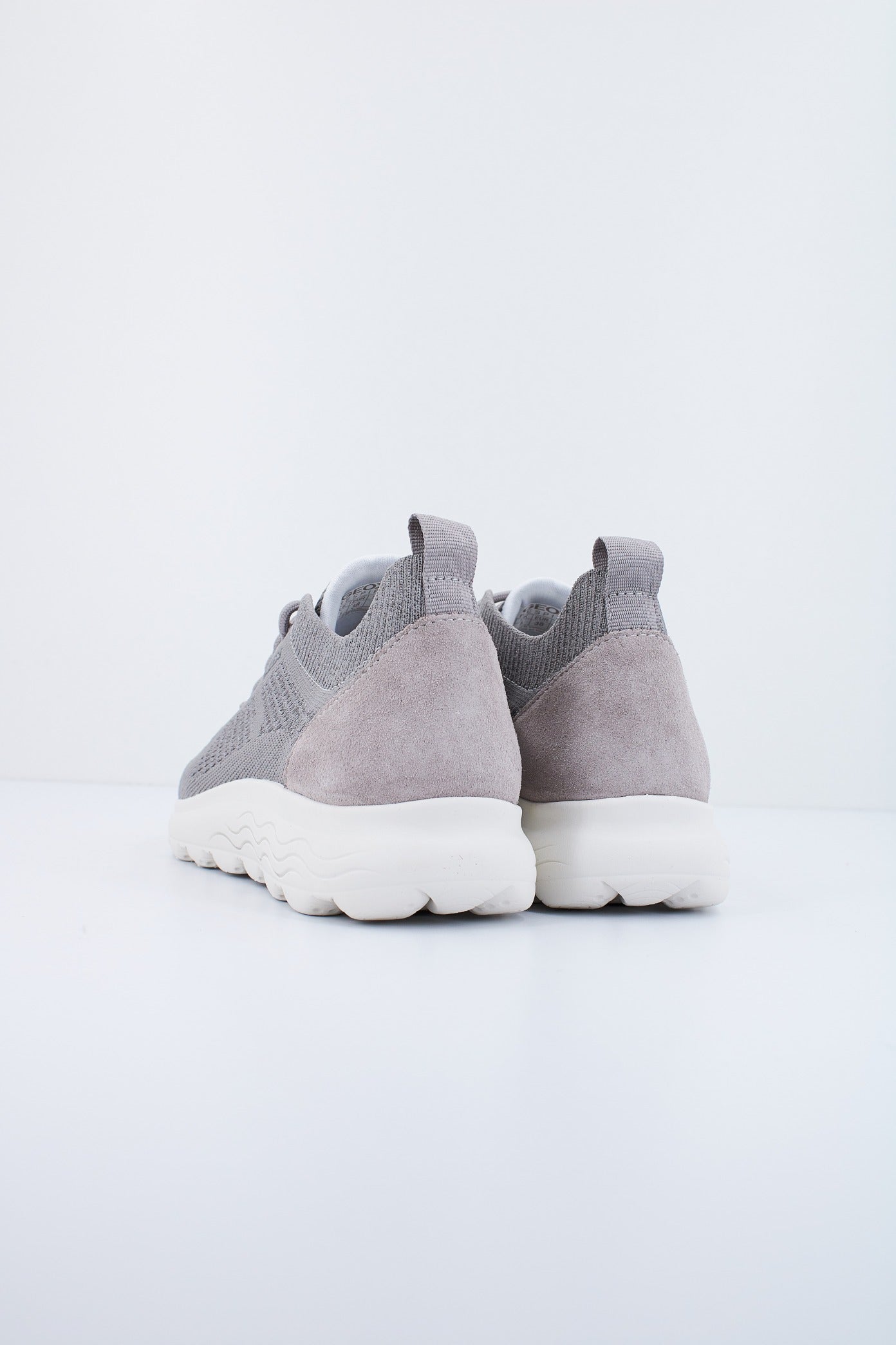 GEOX D SPHERICA en color GRIS (3)