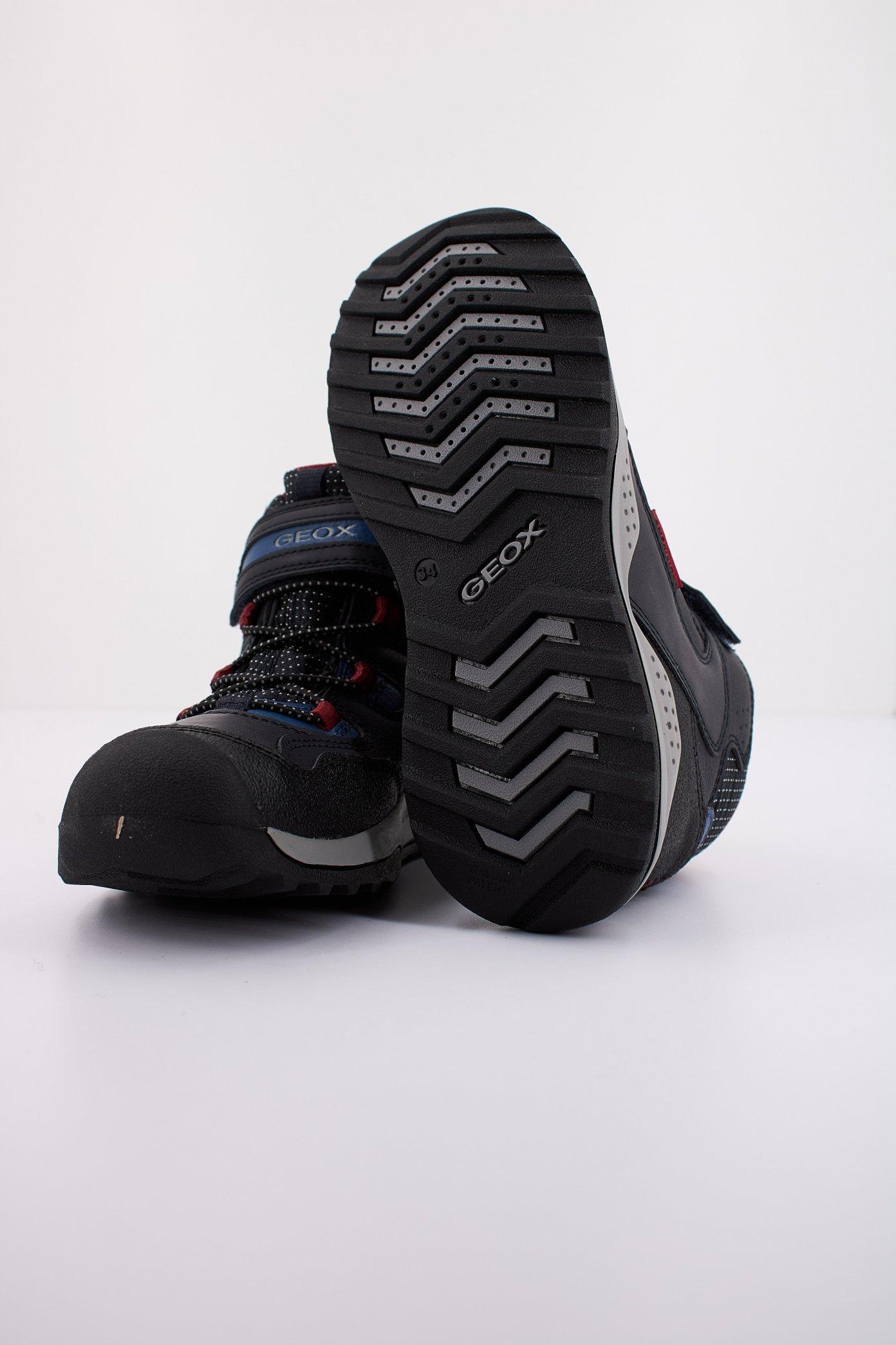 GEOX J TERAM BOY B ABX en color AZUL (5)