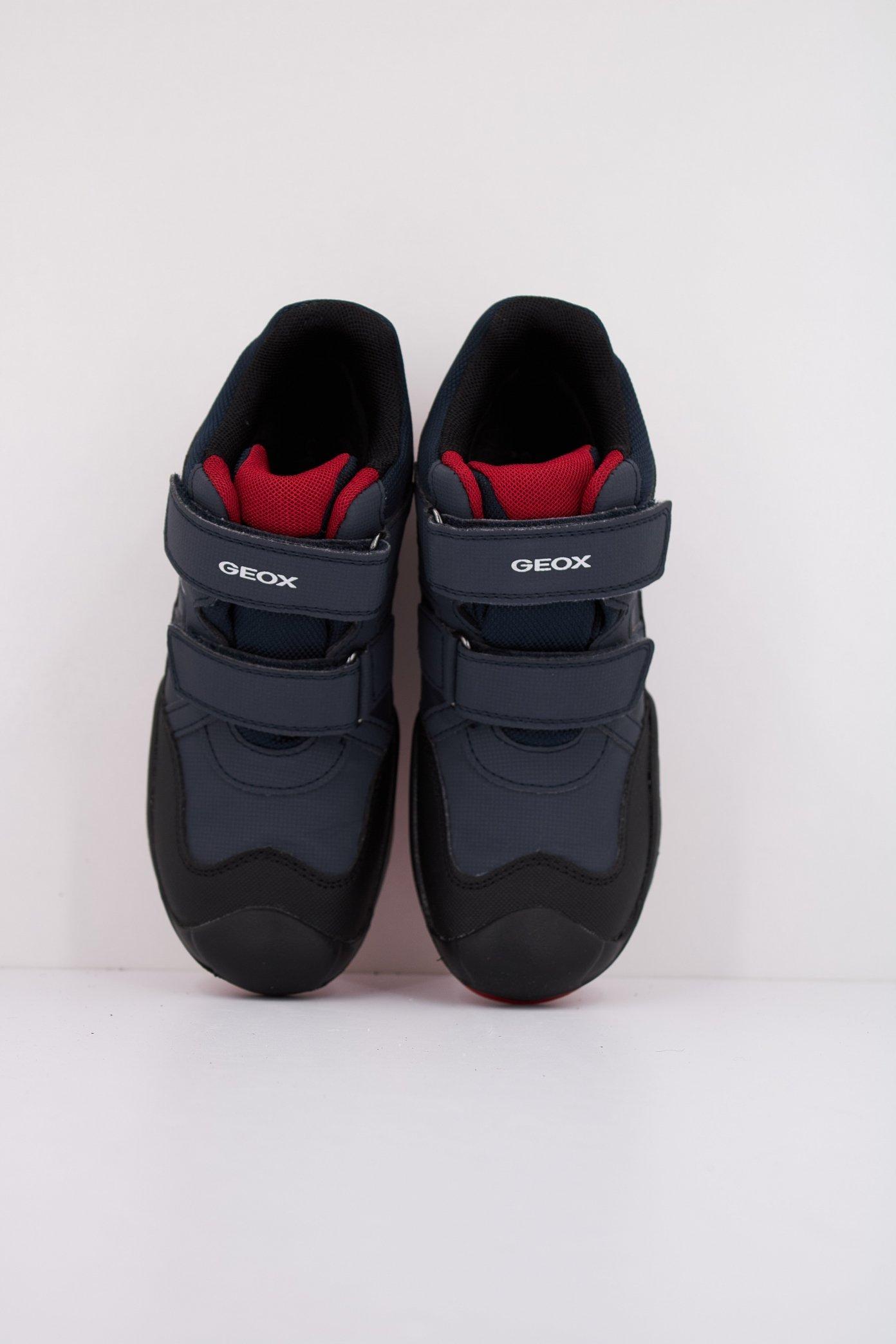 GEOX J NEW SAVAGE BOY B A en color AZUL (3)