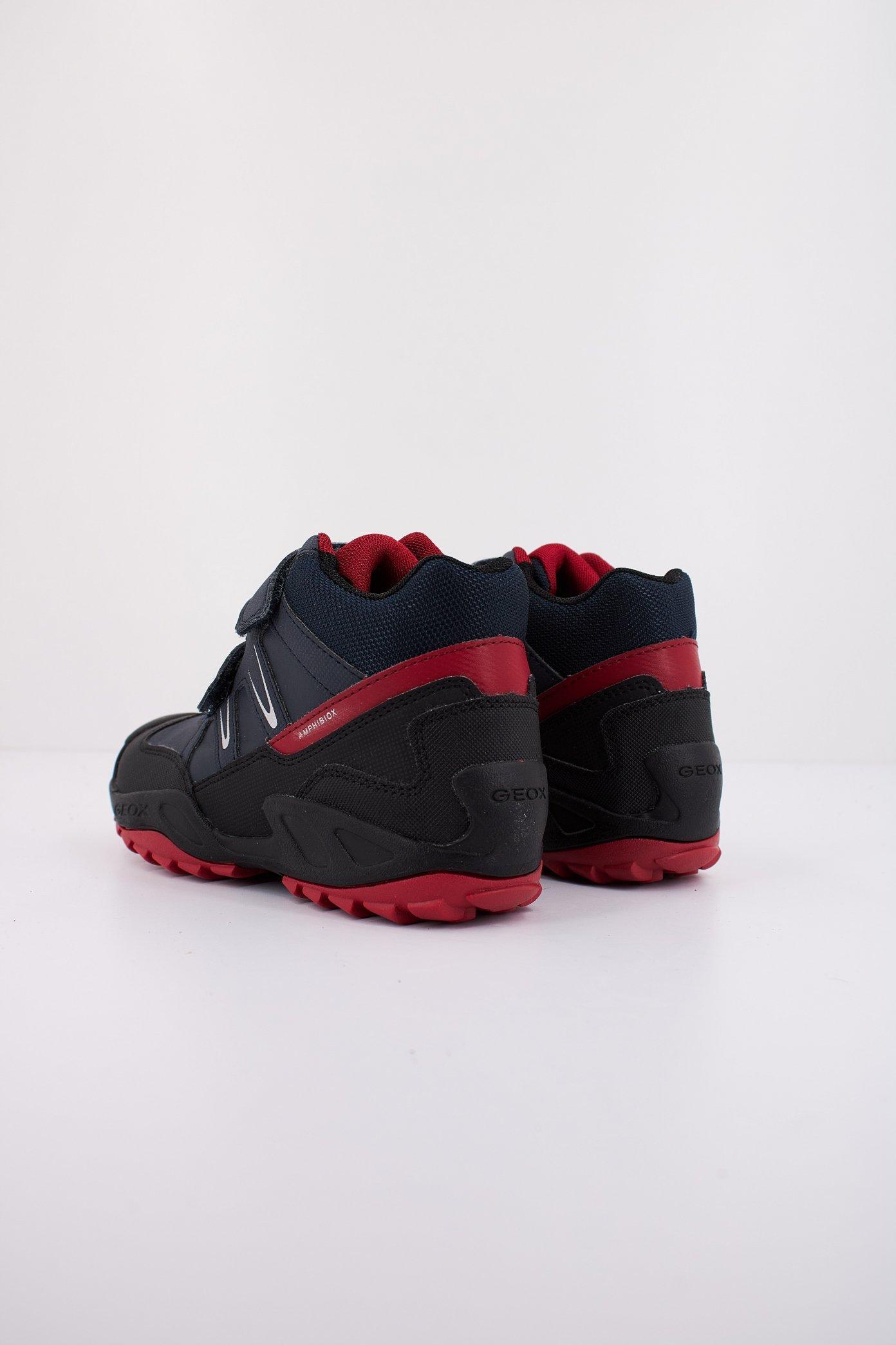 GEOX J NEW SAVAGE BOY B A en color AZUL (4)