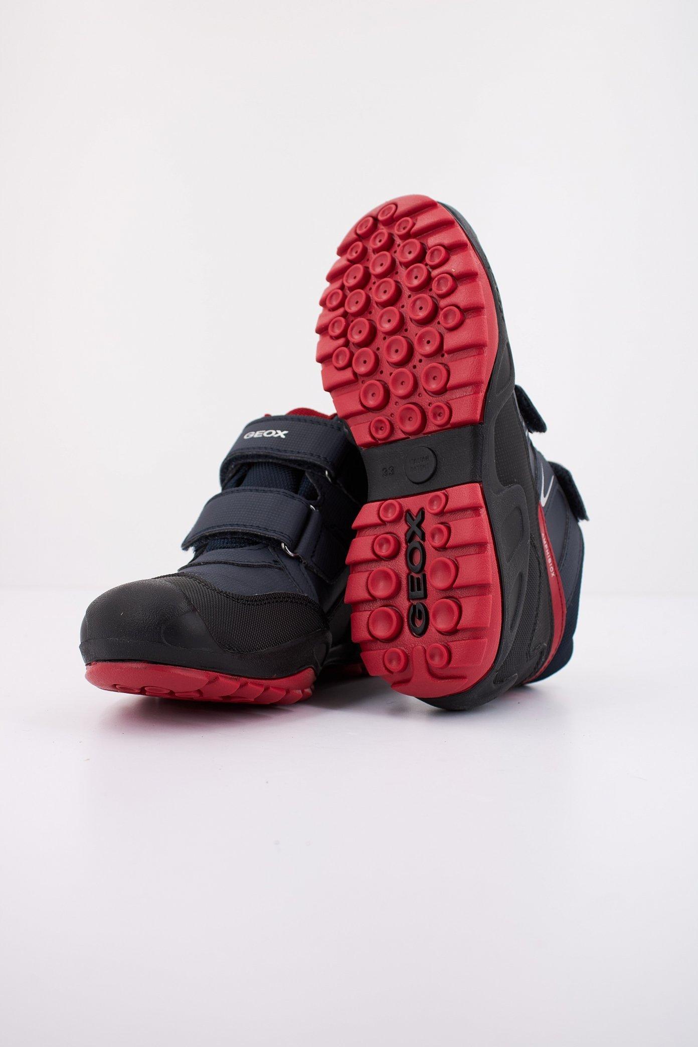 GEOX J NEW SAVAGE BOY B A en color AZUL (5)